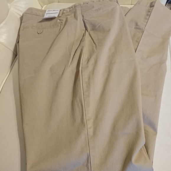 NWT Eddie Bauer Curvy Mid Rise Khaki - Picture 4 of 6